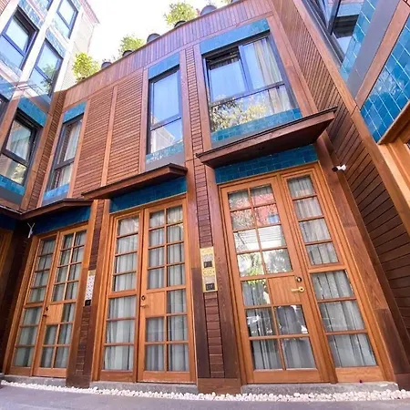 Orient Hostel *